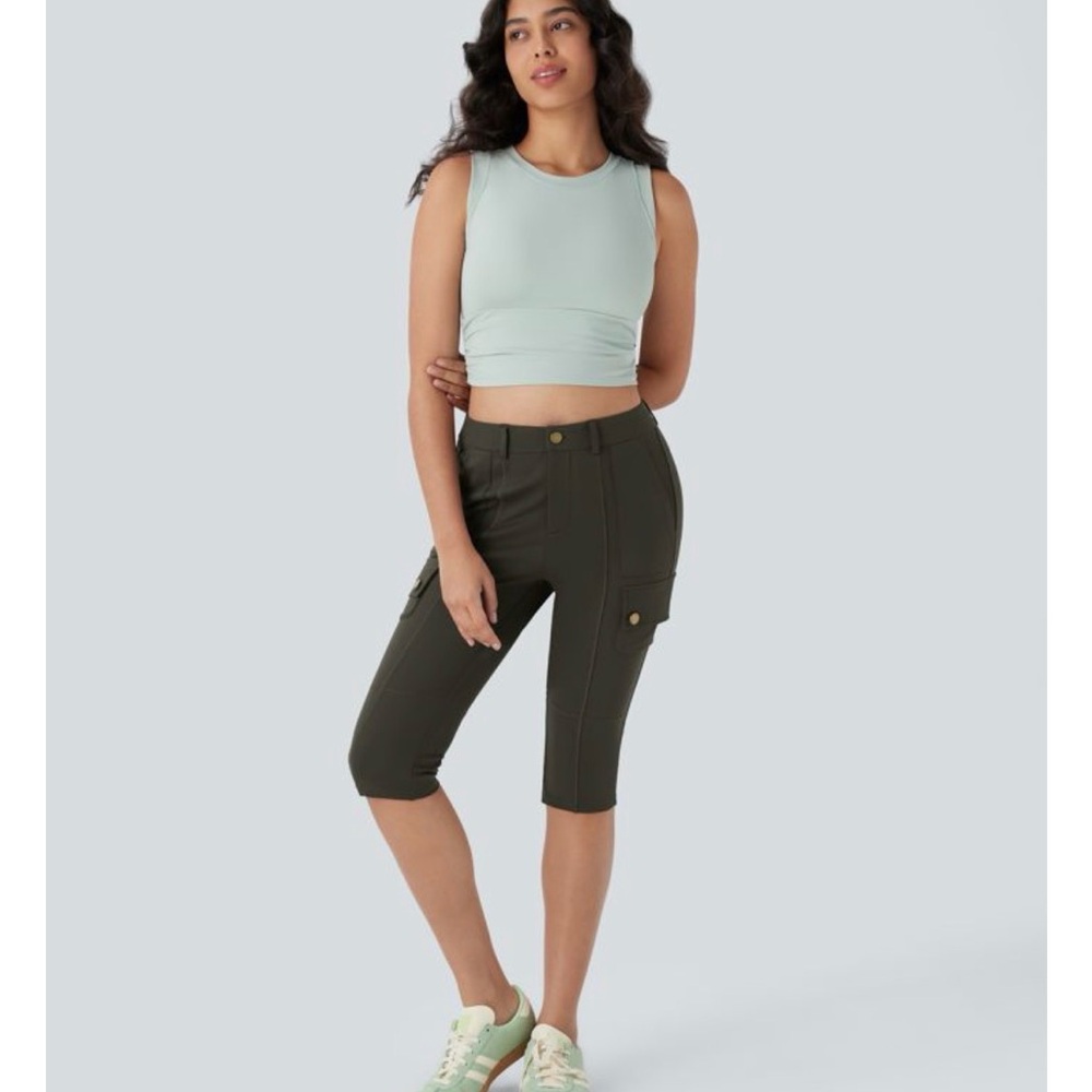 Halara DayStretch High Waisted Zipper Pockets Solid Skinny Pedal Pusher Forrest